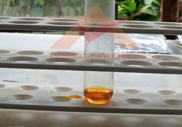anthocyanin-testing-in-rosehip-oil