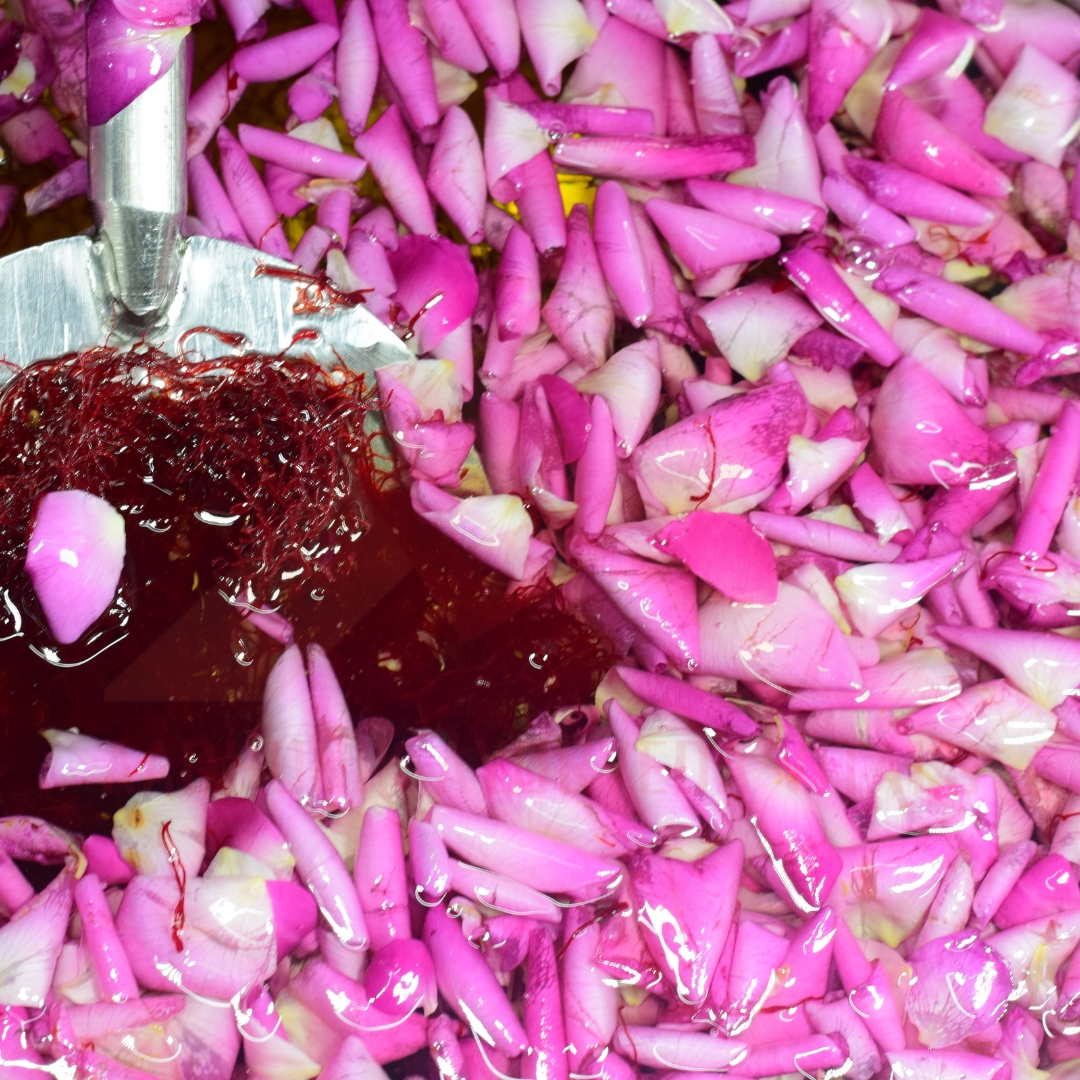 india's-top-rose-water-manufacturer-in-india.jpg