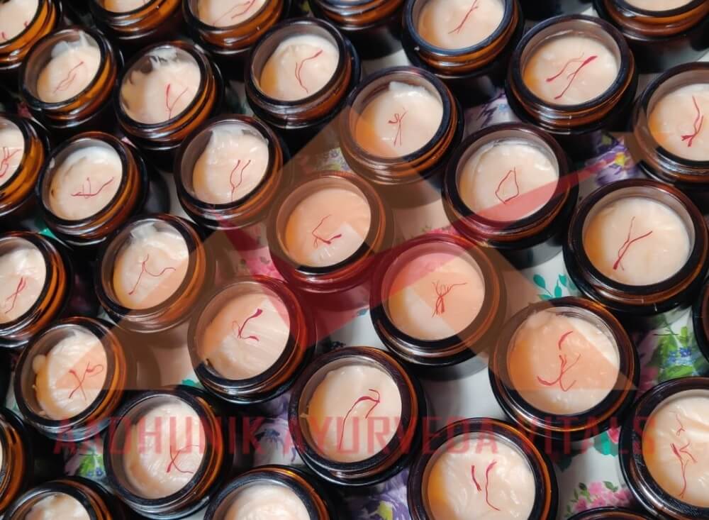 natural-lip-balm--manufacturer-in-india